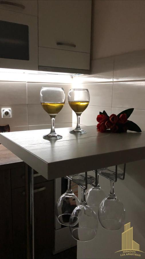 Mirkovic Lux Apartman Ni Exterior foto