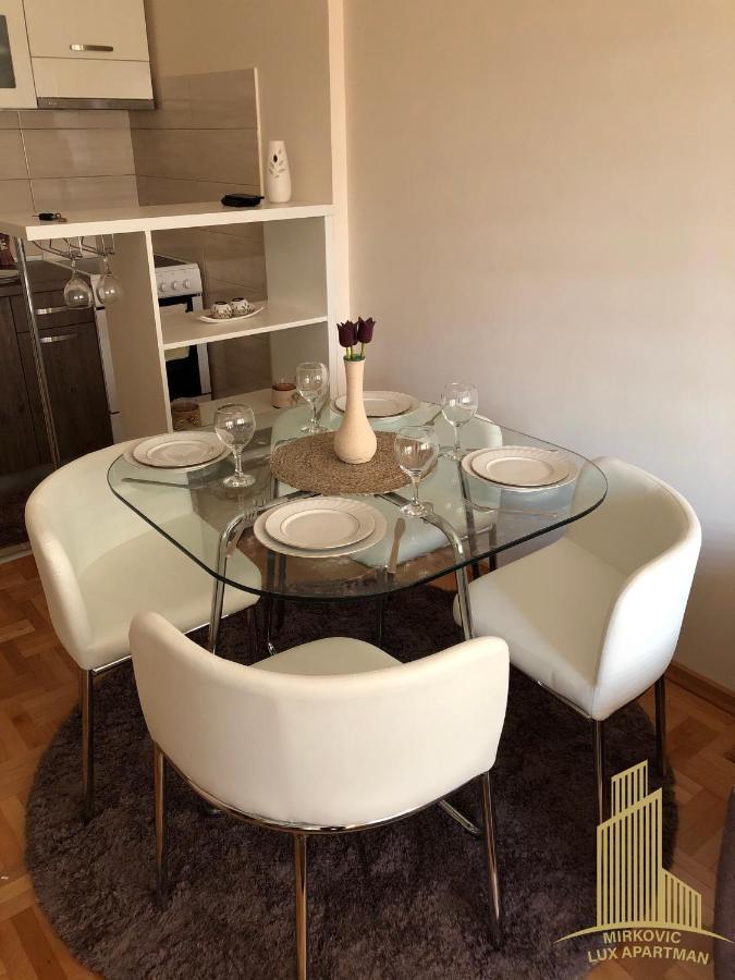 Mirkovic Lux Apartman Ni Exterior foto