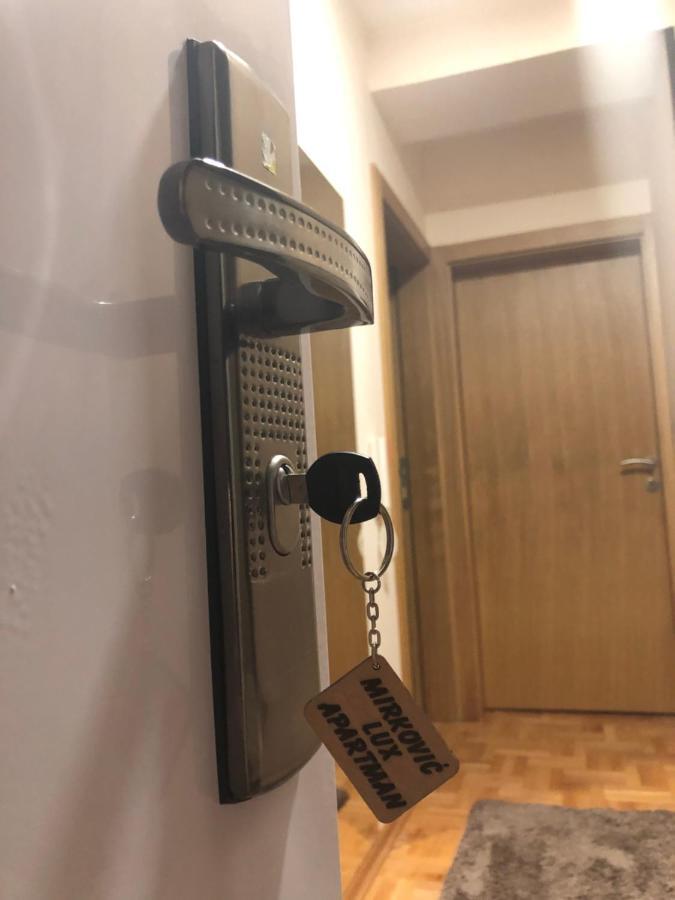 Mirkovic Lux Apartman Ni Exterior foto